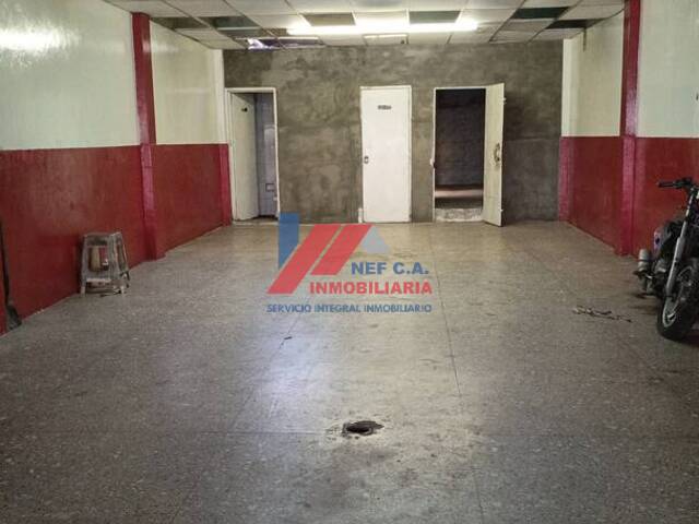 #B4-01 - Piso Comercial para Venta en Barquisimeto - K