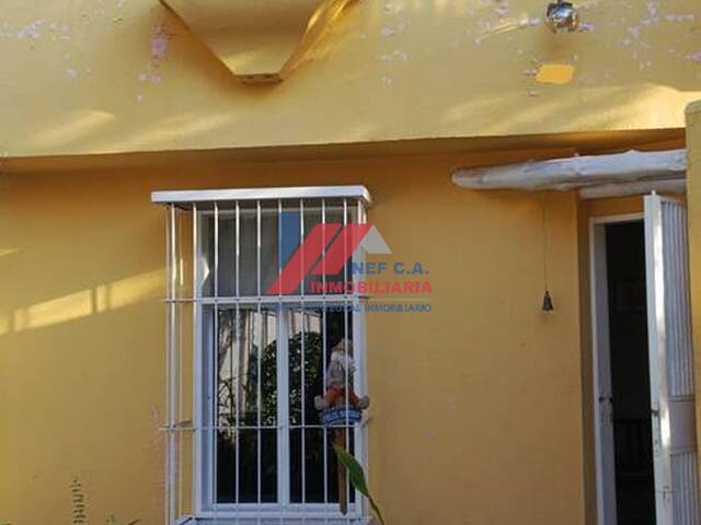 #AR1-01 - Casa de dos o más pisos para Venta en Araure - P